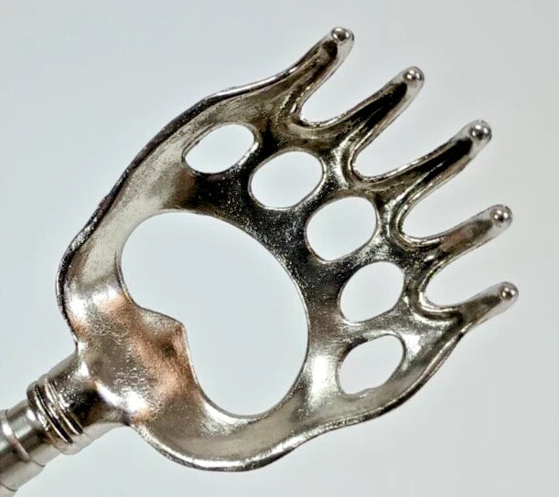 Retractable Bear Claw! Back Scratcher W/ Rubber Hand Grip. Telescopes Up To 22".