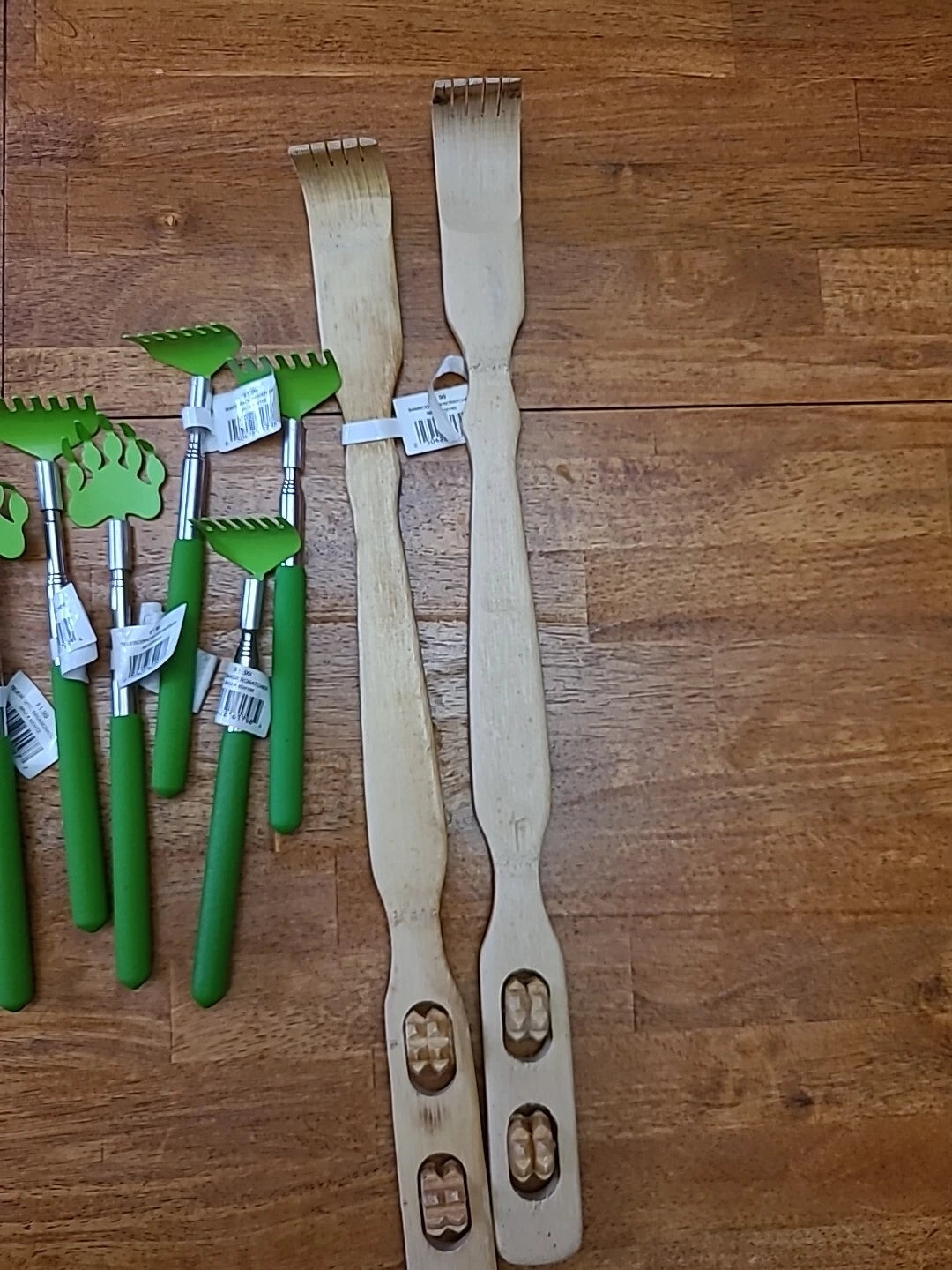 Back Scratcher Lot - 12 pieces - Metal & Wood