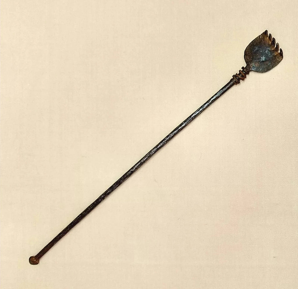 Rare Vintage Iron Back Scratcher Collectible.