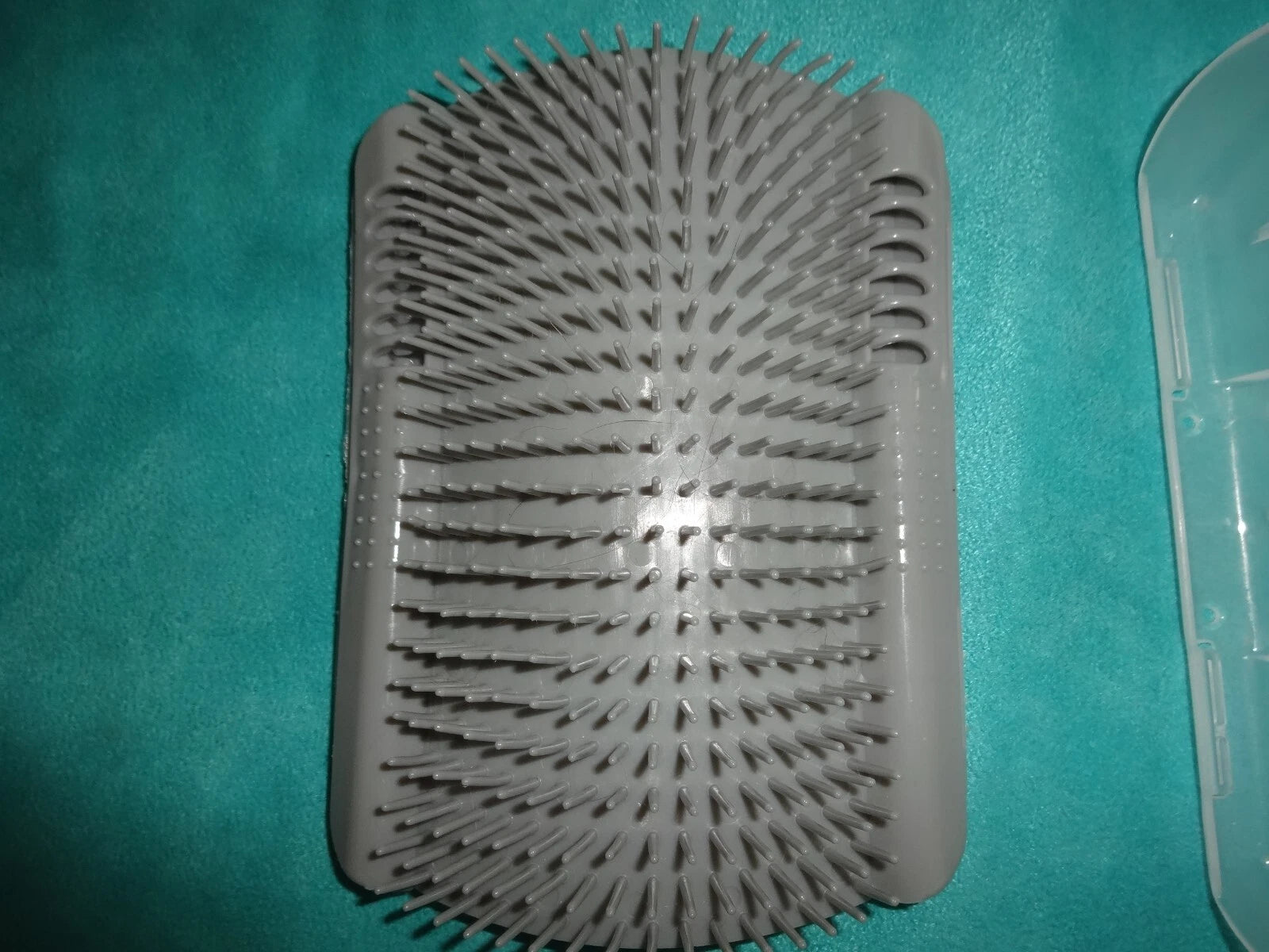 Lot 2 Cat-litter Mat &Self Groom Face Scratcher Wall Corner Massage Brush -gray
