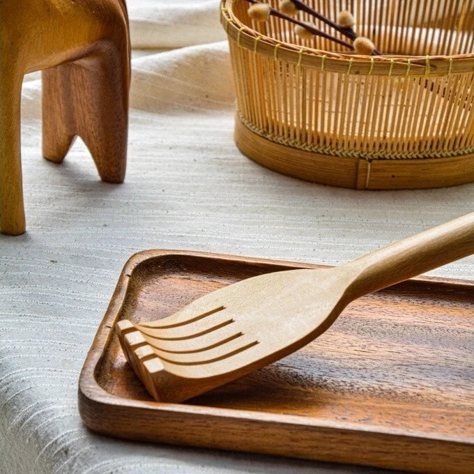 back scratcher wood (Made in Thailand) Free shipping from Thailand.