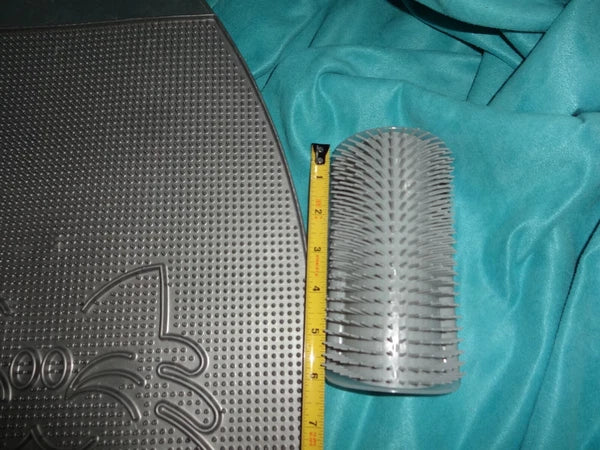 Lot 2 Cat-litter Mat &Self Groom Face Scratcher Wall Corner Massage Brush -gray
