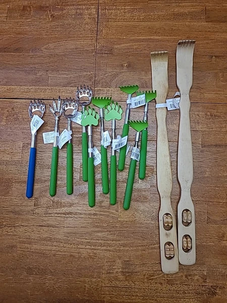 Back Scratcher Lot - 12 pieces - Metal & Wood